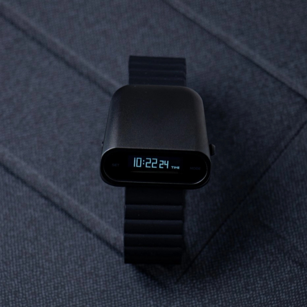 Benlydesign｜Stargazer觀星者系列 S1000B-W｜黑色白字款 多功能電子錶俯視