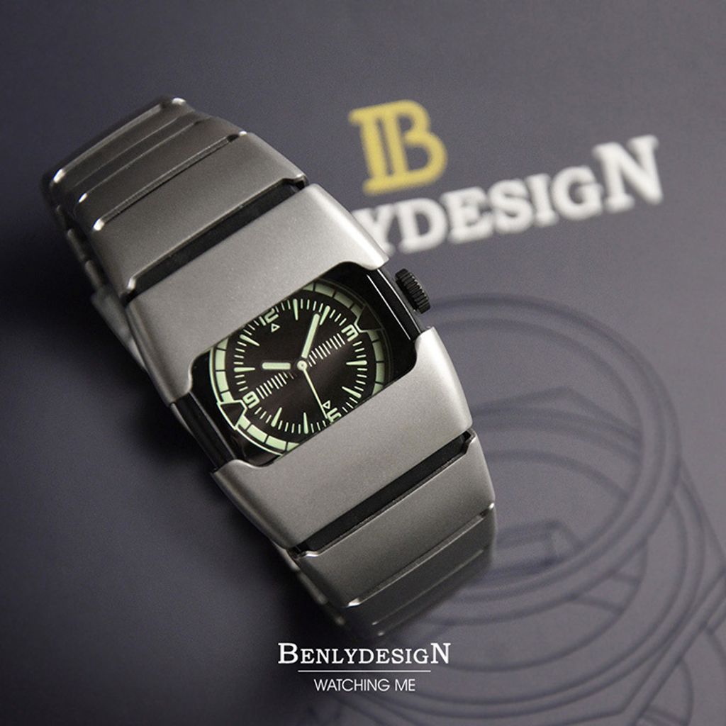 Benlydesign｜Lumin系列 L700S-M-G｜ 銀色款 綠色刻度 不鏽鋼錶帶石英錶正面細節