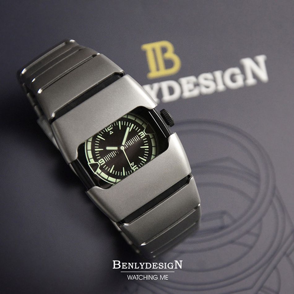 Benlydesign｜Lumin系列 L700S-M-G｜ 銀色款 綠色刻度 不鏽鋼錶帶石英錶正面細節