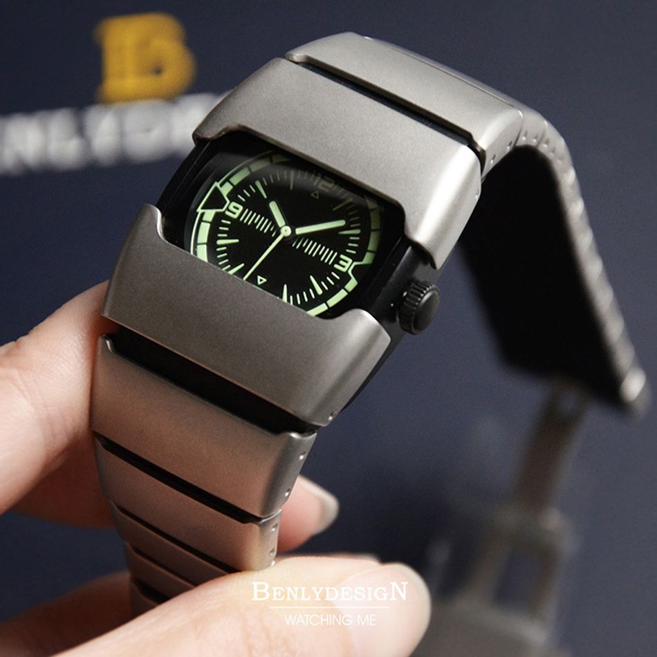 Benlydesign｜Lumin系列 L700S-M-G｜ 銀色款 綠色刻度 不鏽鋼錶帶石英錶錶面細節