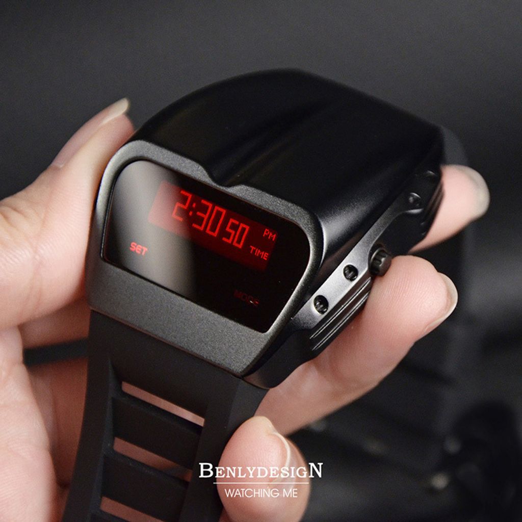 Benlydesign ｜ Gladiator角鬥士系列 X7000B-R ｜黑色紅字款 矽膠錶帶 多功能電子錶錶面細節