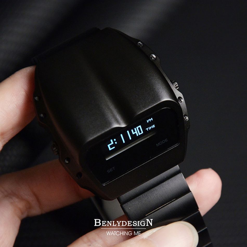 Benlydesign ｜ Gladiator角鬥士系列 X7000B-W｜黑色白字款 不鏽鋼錶帶 多功能電子錶正面細節