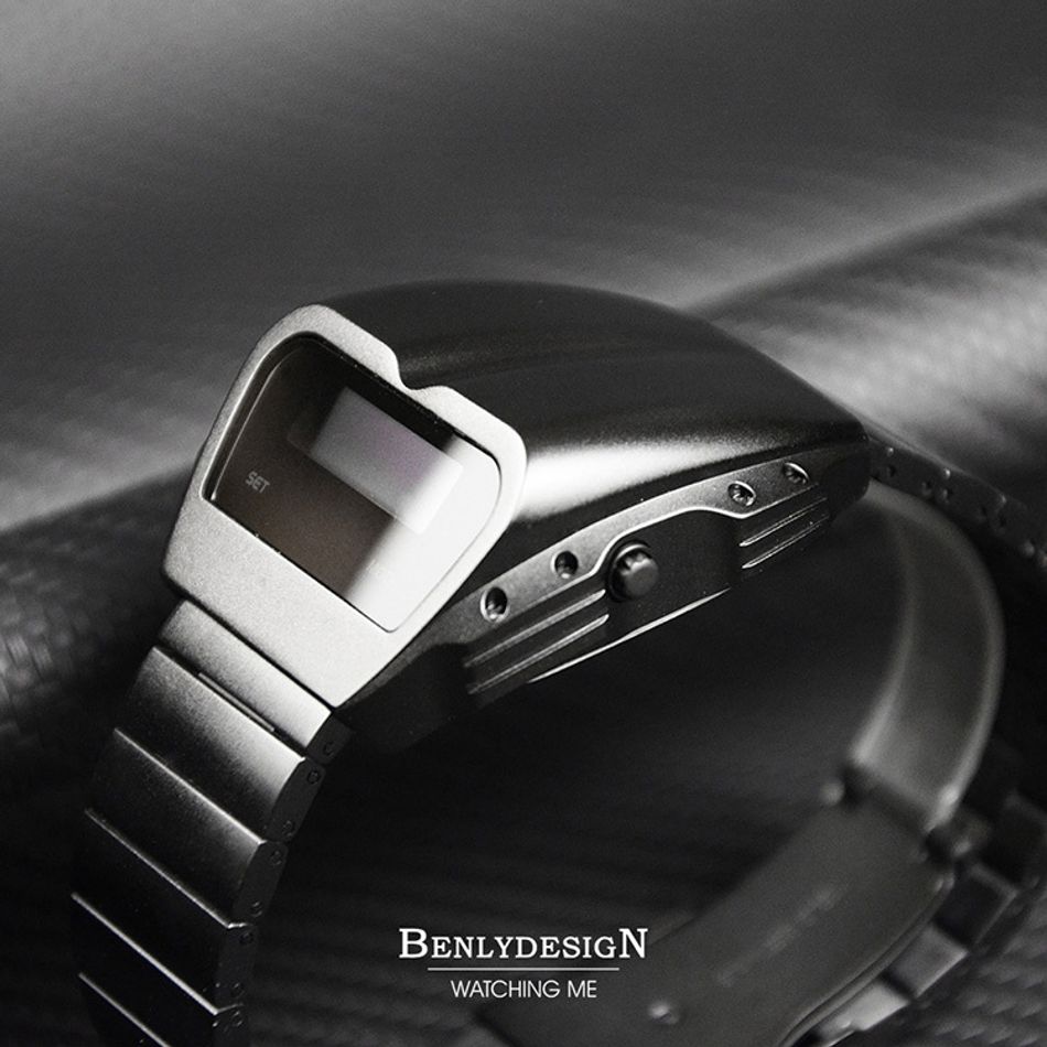 Benlydesign ｜ Gladiator角鬥士系列 X7000B-W｜黑色白字款 不鏽鋼錶帶 多功能電子錶側面細節