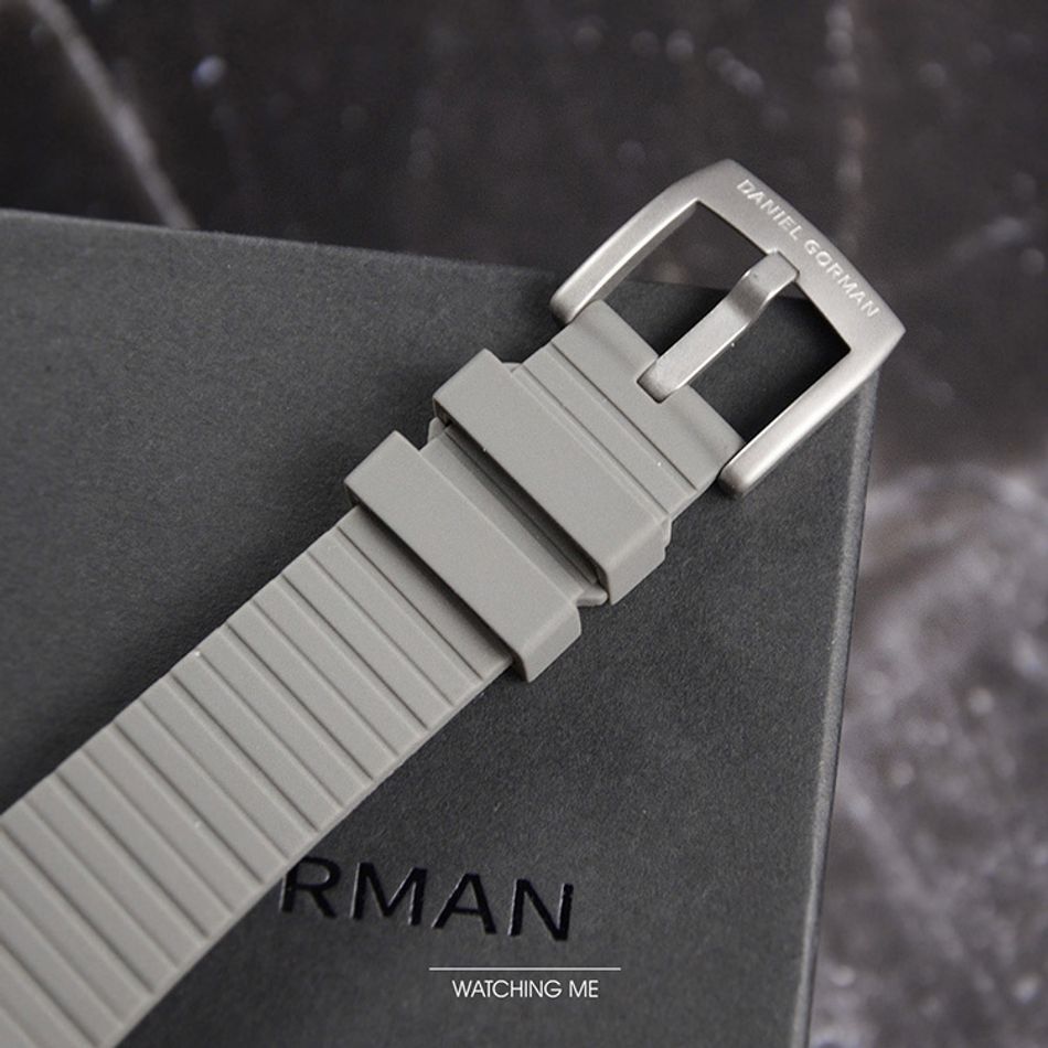 DANIEL GORMAN ｜萬有引力系列 DG0132KM ｜火星款 灰橘框 灰色矽膠錶帶錶帶