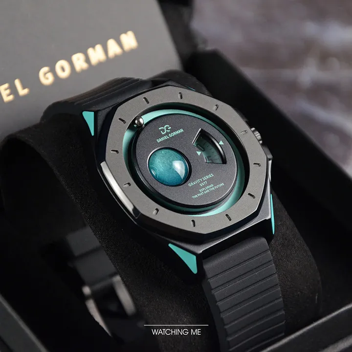 DANIEL GORMAN ｜萬有引力系列 DG0132KU ｜天王星款 水藍色+黑色框 黑色矽膠錶帶左側展示