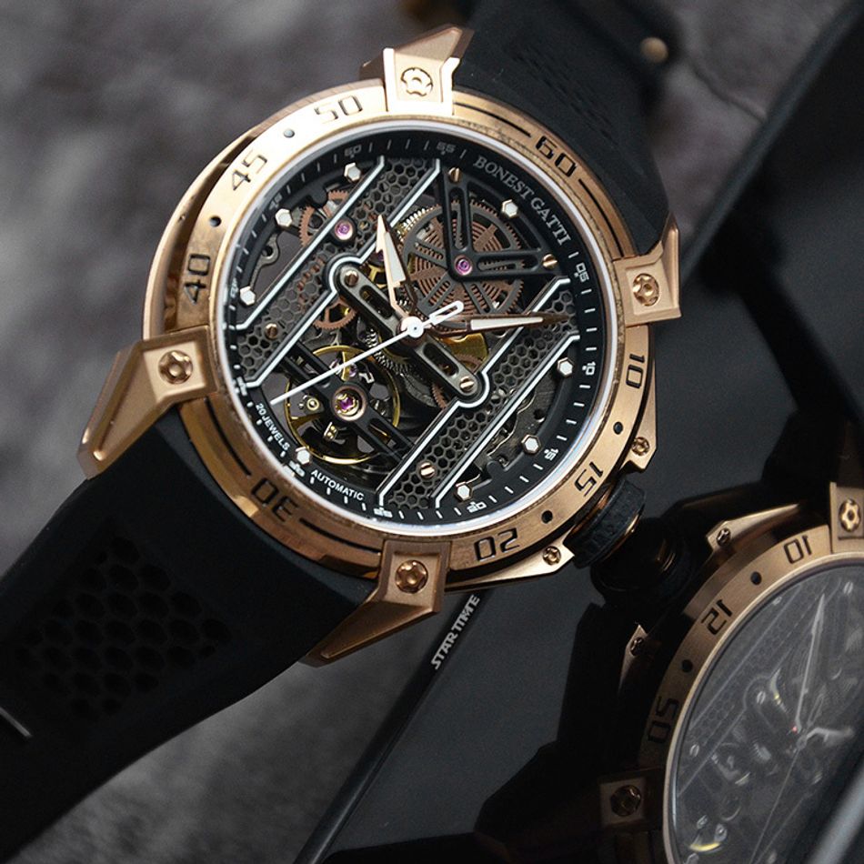 BONEST GATTI 布加迪 | 宇宙系列 BG5805-A1 | 黑金款 鏤空面盤 黑色氟橡膠錶帶 自動上鍊機械腕錶錶面細節