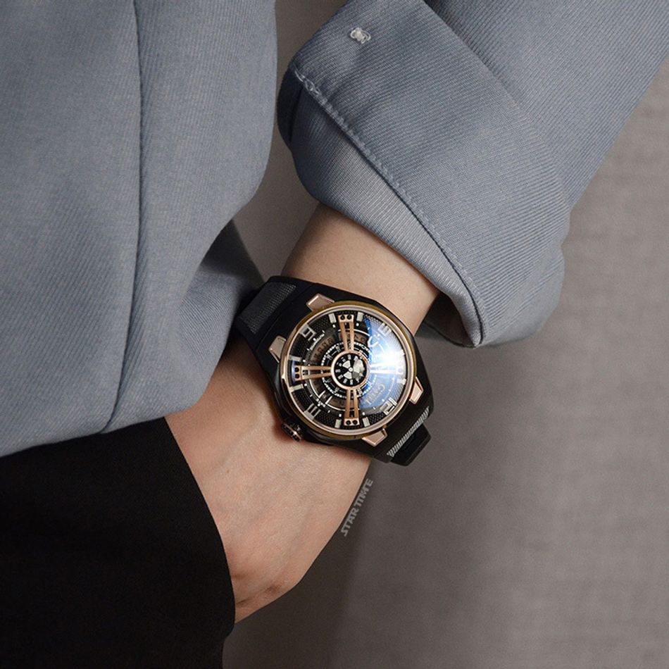 BONEST GATTI 布加迪 | 宇宙系列 BG5803-A1 | 黑玫瑰金款 鏤空面盤 橡膠錶帶 自動上鍊機械腕錶實戴細節