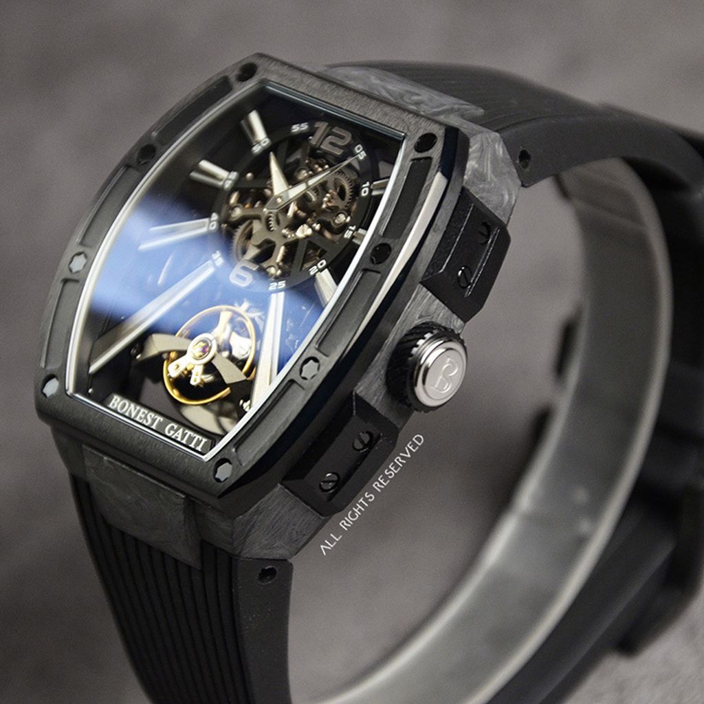 BONEST GATTI 布加迪 | 馳風競速系列 BG9950-A1 | 黑色 黑框 鏤空酒桶造型 氟橡膠錶帶 自動上鍊機械腕錶 42mm右側細節
