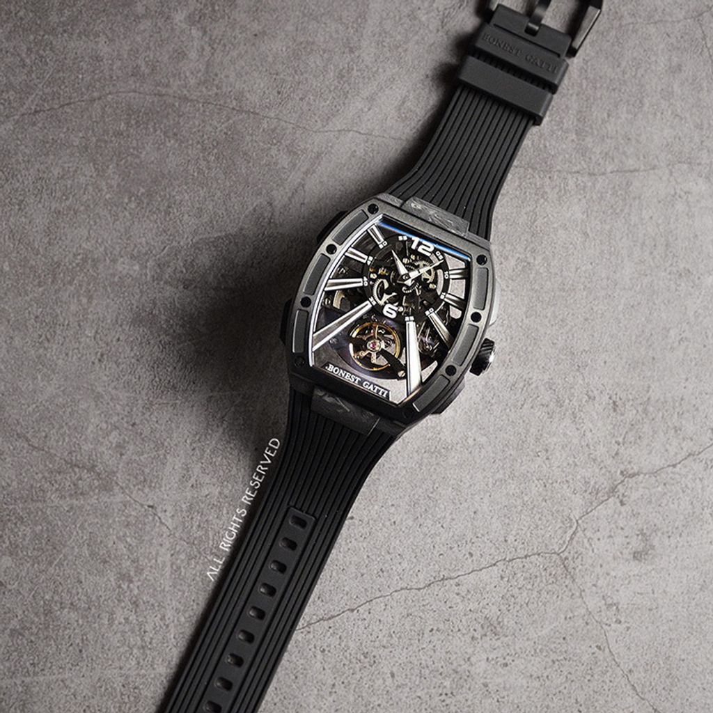 BONEST GATTI 布加迪 | 馳風競速系列 BG9950-A1 | 黑色 黑框 鏤空酒桶造型 氟橡膠錶帶 自動上鍊機械腕錶 42mm平攤展示