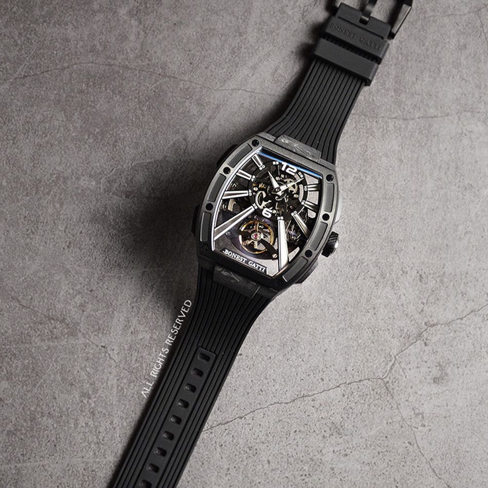 BONEST GATTI 布加迪 | 馳風競速系列 BG9950-A1 | 黑色 黑框 鏤空酒桶造型 氟橡膠錶帶 自動上鍊機械腕錶 42mm平攤展示
