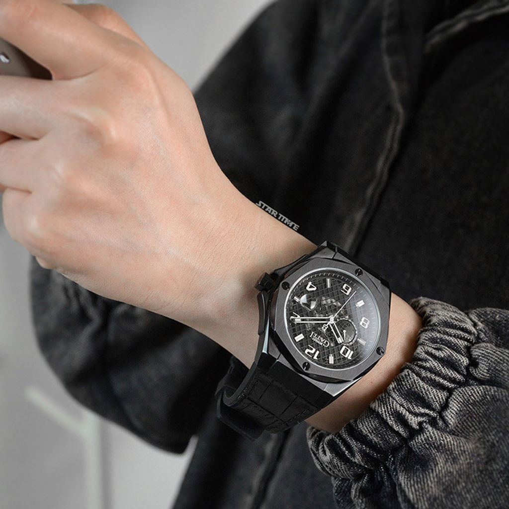 BONEST GATTI 布加迪 | 宇宙系列 BG8701-B2 | 黑框  皮革+橡膠錶帶 自動上鍊機械腕錶 45mm配戴展示