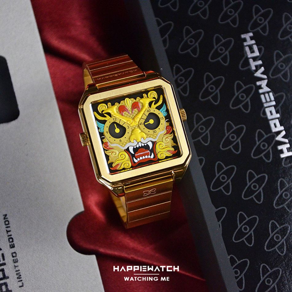 HappieWatch ｜設計師品牌 小怪獸腕錶 CEL41MGL｜立體金龍 方形金框 鋼帶/矽膠手錶套組 42mm正面展示