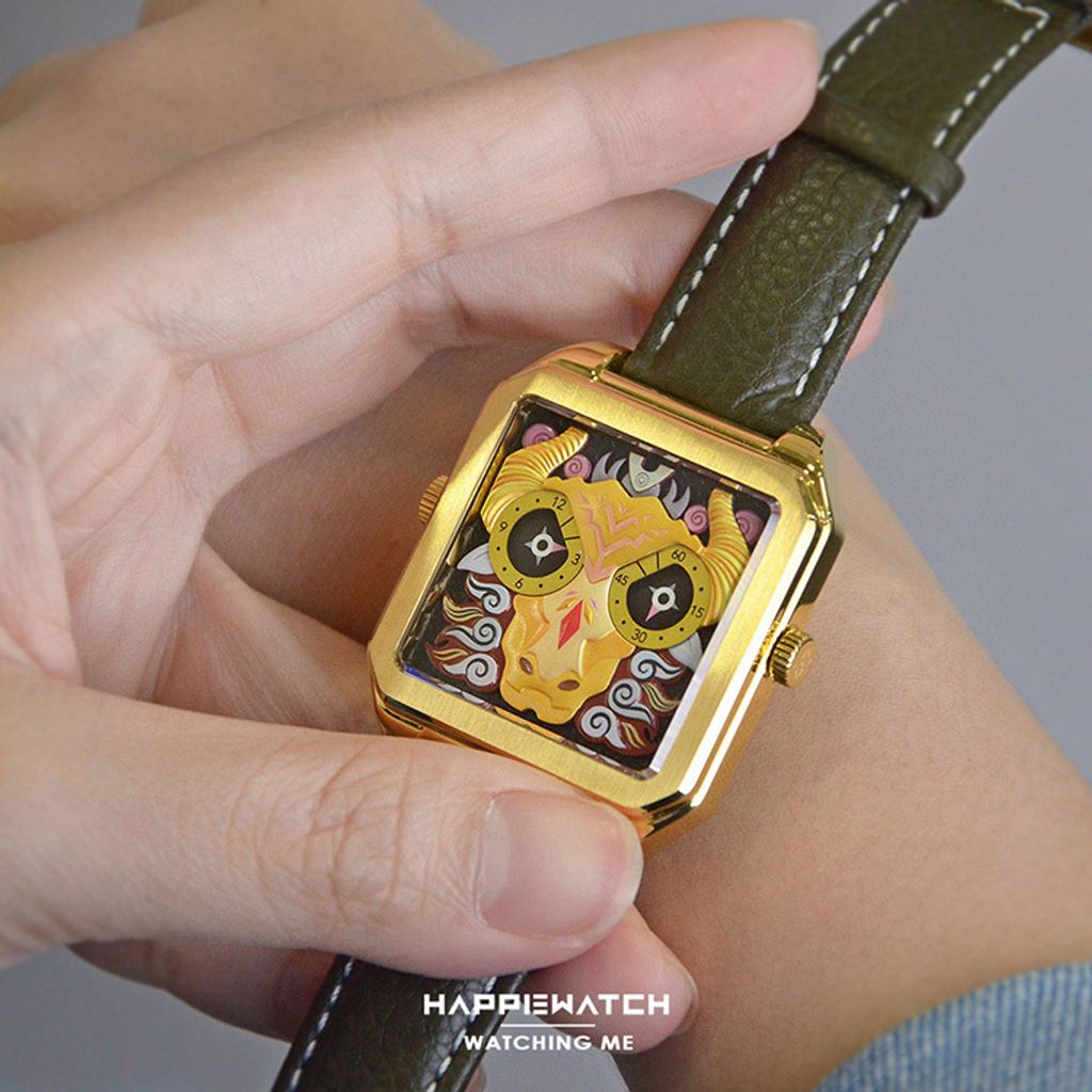 HappieWatch ｜設計師品牌 小怪獸腕錶 H104F3SNV03ZH｜立體金牛 方形金框 皮帶/矽膠手錶套組 42mm側面