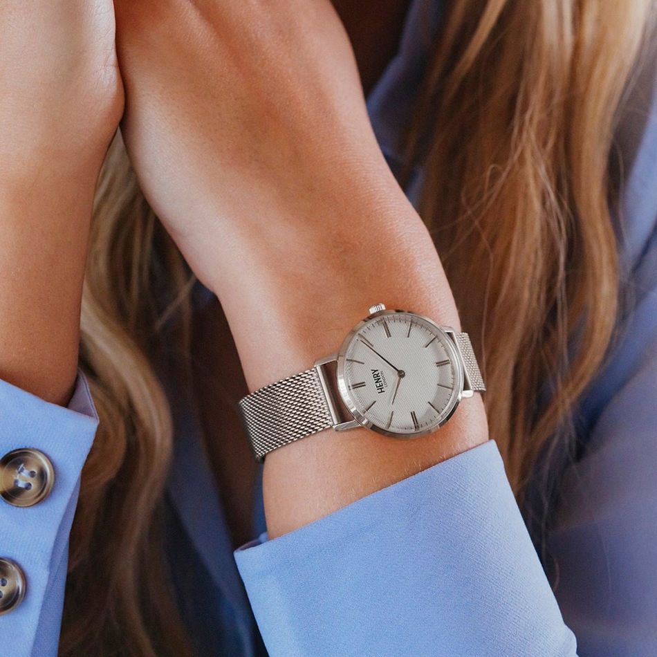 HENRY LONDON | HL34-M-0375 | 米白紋路面銀框銀色米蘭帶腕錶 實戴展示