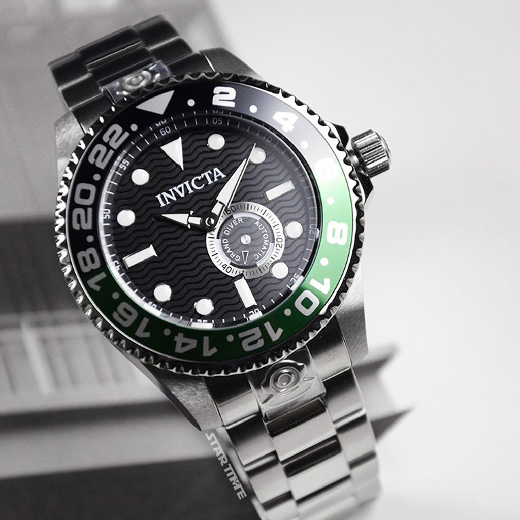 INVICTA ｜Pro Diver 47296｜黑面綠黑框 銀色不鏽鋼錶帶 小秒盤 自動上鍊機械錶正面展示