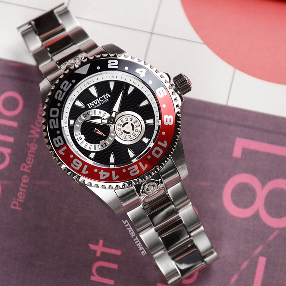 INVICTA ｜Pro Diver 47302｜黑面紅黑框 銀色不鏽鋼錶帶 兩眼小秒盤 自動上鍊機械錶正面展示
