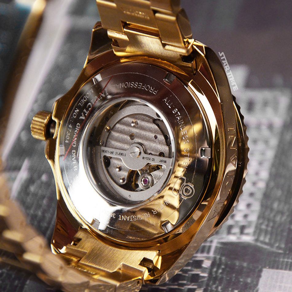 INVICTA ｜Pro Diver 47299｜黑面紅黑框 金色不鏽鋼錶帶 小秒盤 自動上鍊機械錶背面細節