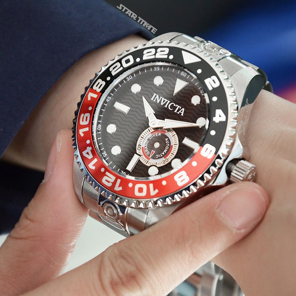 INVICTA ｜Pro Diver 47297｜黑面紅黑框 金色不鏽鋼錶帶 小秒盤 自動上鍊機械錶實戴細節