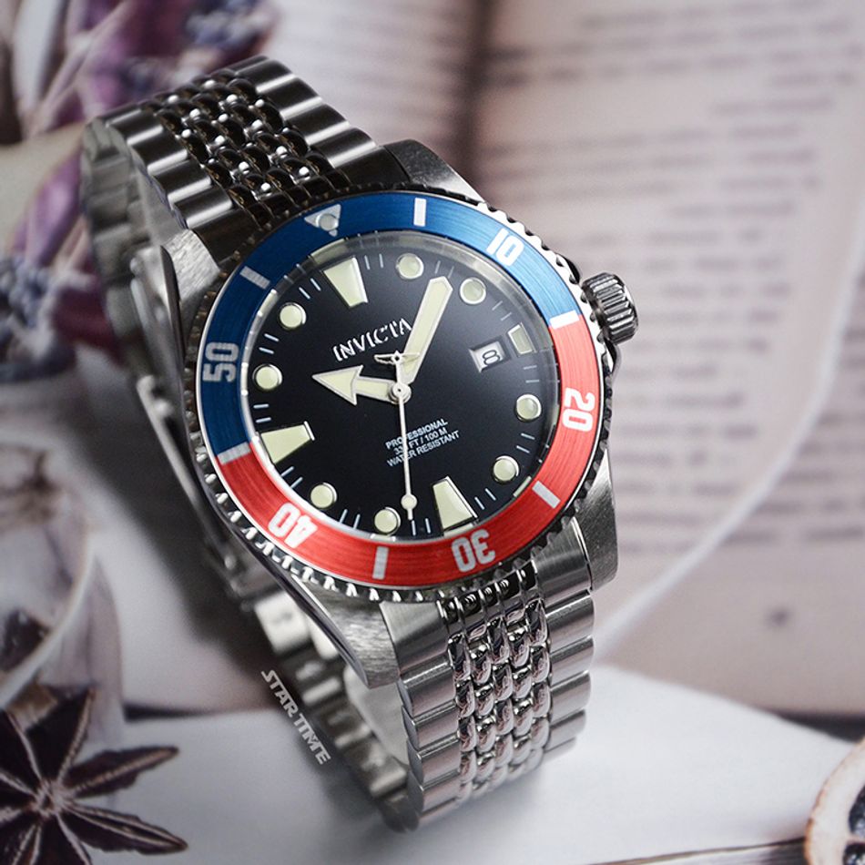 INVICTA ｜Pro Diver 39751 ｜ 黑面紅藍框 銀色不鏽鋼錶帶 自動上鍊機械錶錶面細節