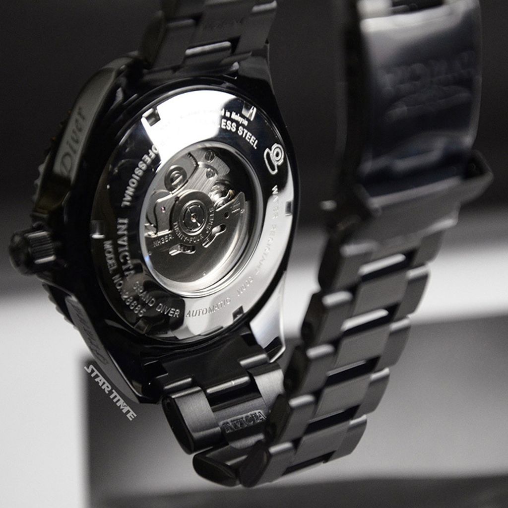 INVICTA ｜Pro Diver 28685｜黑面 紅色指針 黑色不鏽鋼錶帶 自動上鍊機械錶背面展示