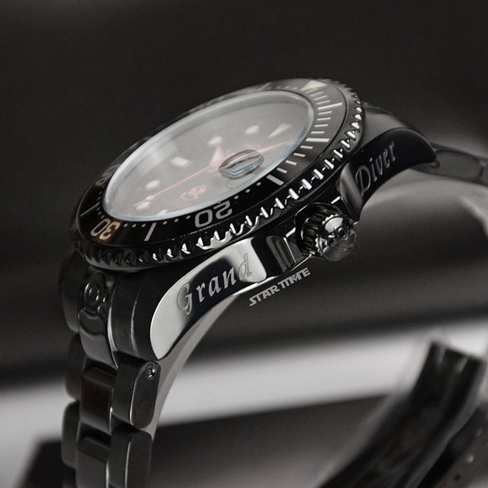 INVICTA ｜Pro Diver 28685｜黑面 紅色指針 黑色不鏽鋼錶帶 自動上鍊機械錶側面展示