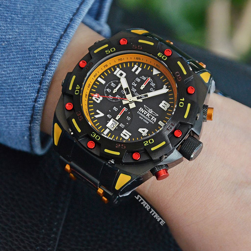 INVICTA ｜Sea Monster 37801｜三眼計時 黑黃色系 不鏽鋼錶帶 石英錶實戴細節