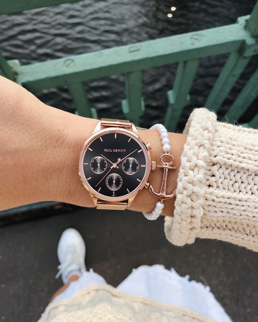 Paul Hewitt | Everpulse Line PH002812 | 黑面時尚玫瑰金米蘭帶計時腕錶實戴細節