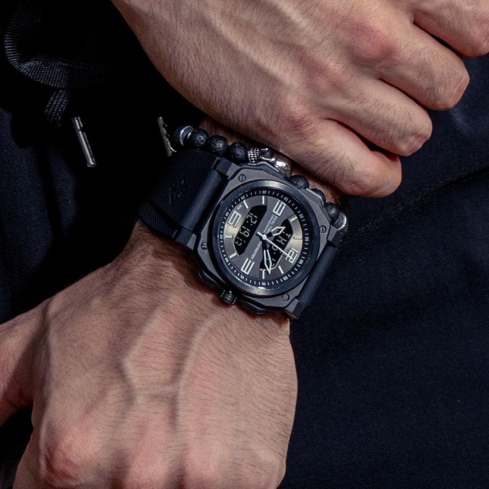 INF4NTRY | REVO47-AD01-BK | 方殼腕錶 機械鏤空 男錶實戴展示