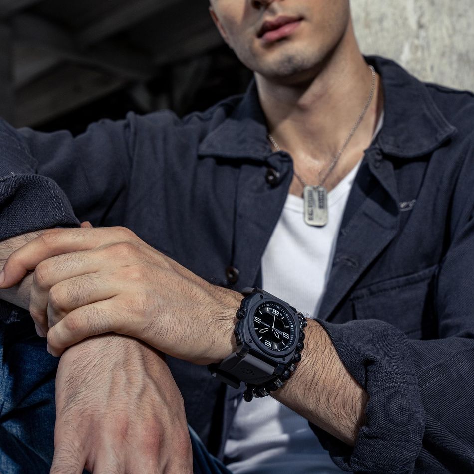 INF4NTRY | REVO47-AD01-GY | 灰色方殼腕錶 機械鏤空 男錶實戴展示