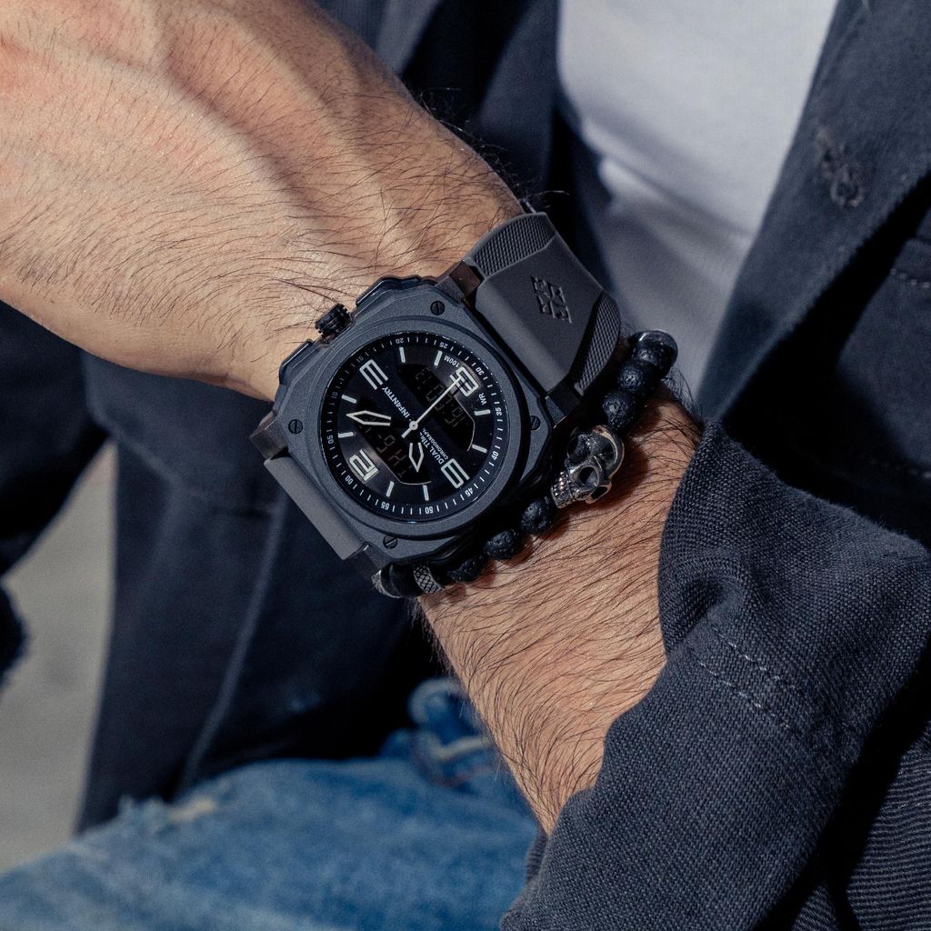 INF4NTRY | REVO47-AD01-GY | 灰色方殼腕錶 機械鏤空 男錶實戴細節