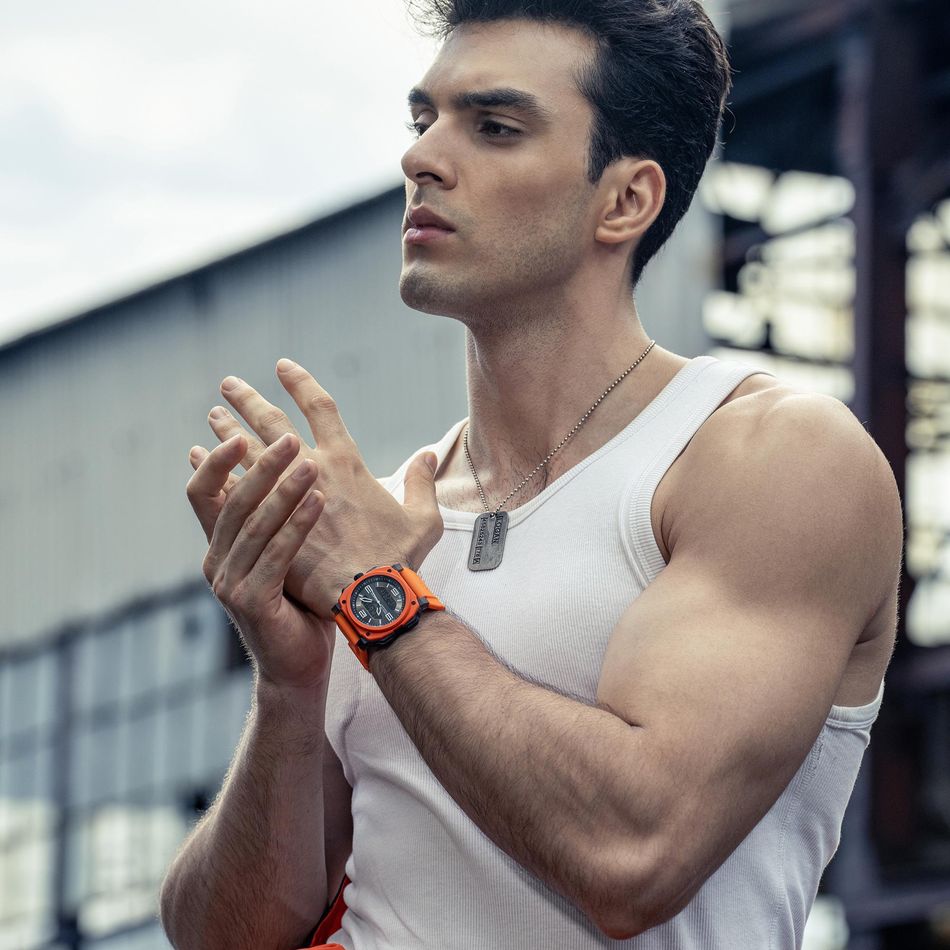 INF4NTRY | REVO47-AD01-OR | 橘色方殼腕錶 機械鏤空 男錶實戴展示