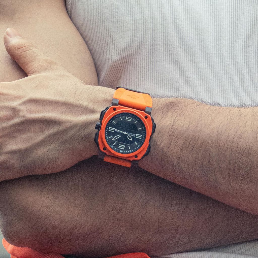 INF4NTRY | REVO47-AD01-OR | 橘色方殼腕錶 機械鏤空 男錶實戴展示
