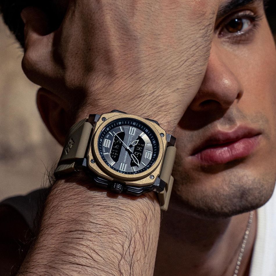 INF4NTRY | REVO47-AD01-SD | 黑面卡其色方殼腕錶 機械鏤空 男錶實戴細節