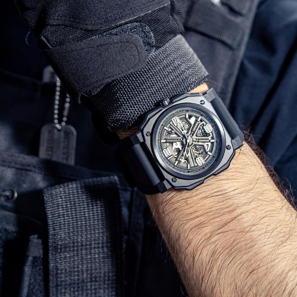 INF4NTRY | REVO47-SKL01-BK | 黑色方殼腕錶 機械鏤空 男錶實戴細節