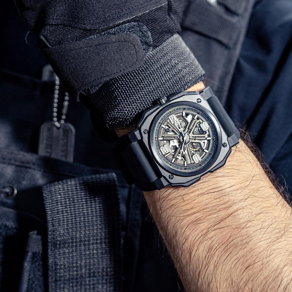 INF4NTRY | REVO47-SKL01-BK | 黑色方殼腕錶 機械鏤空 男錶實戴細節