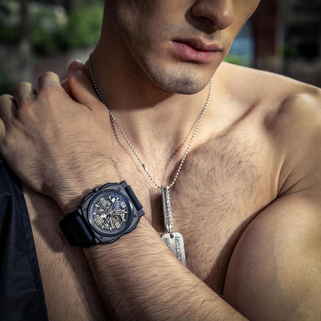 INF4NTRY | REVO47-SKL01-BK | 黑色方殼腕錶 機械鏤空 男錶實戴展示