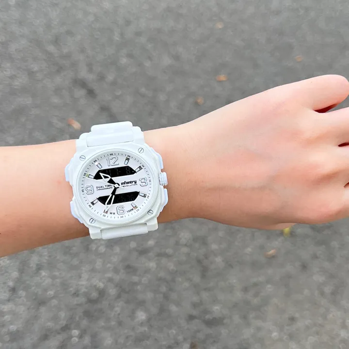 INF4NTRY |  REVO-AD-42WHT |  白色指針 白色方殼腕錶 雙顯式設計 女錶 實戴展示