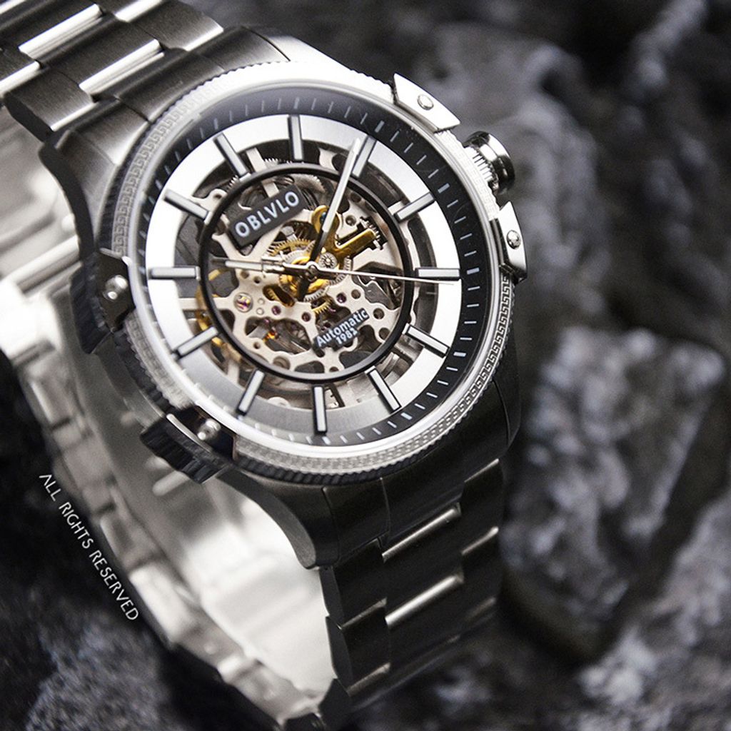OBLVLO ｜CAM-AR-SK-YBY｜銀色鏤空機械腕錶 不鏽鋼錶帶左側展示