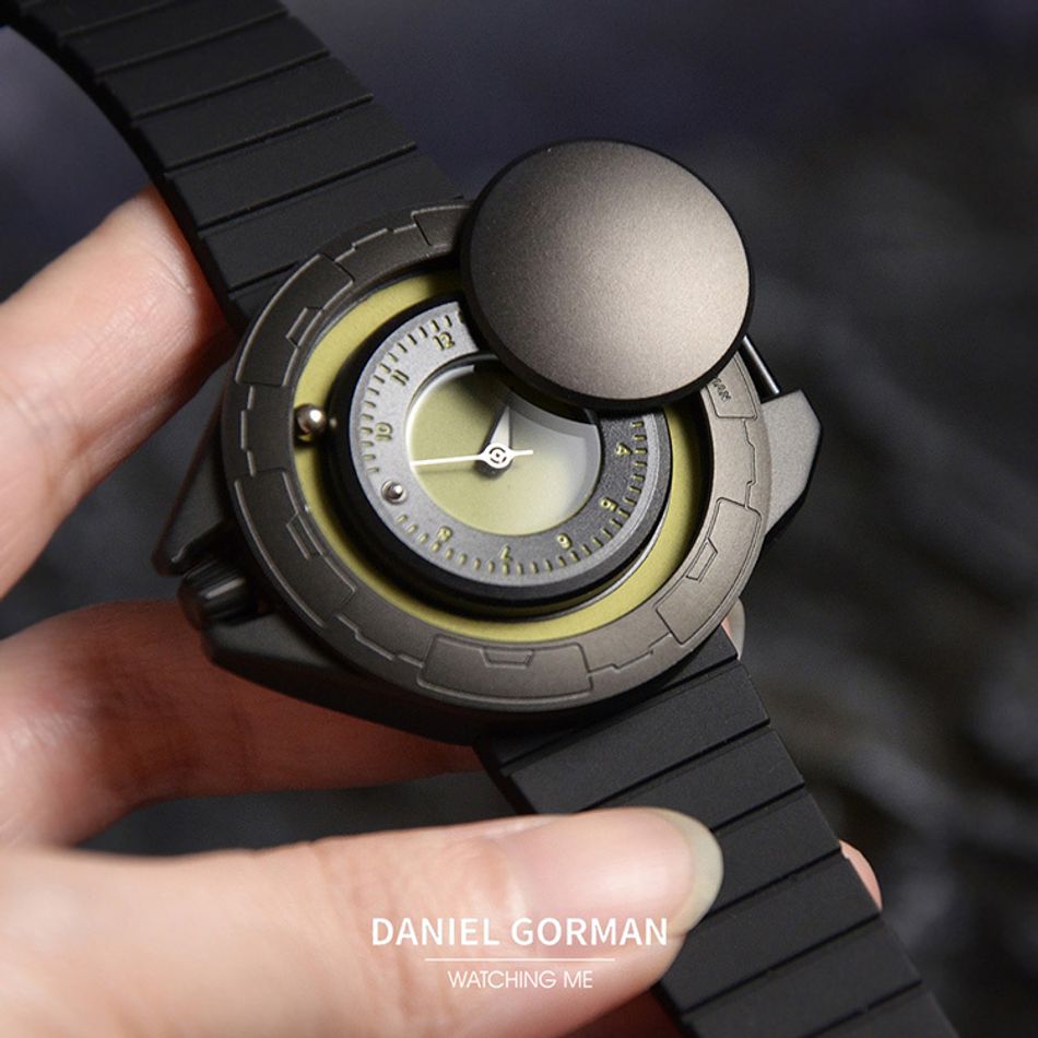 DANIEL GORMAN ｜DG0133KG｜黑+綠 磁吸指針 滑蓋宇宙太空船造型 矽膠錶帶錶面細節展示