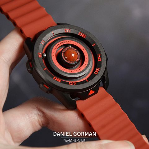 DANIEL GORMAN ｜萬有引力系列 DG0525KR｜火星款 磁吸指針 黑色框 紅色矽膠錶帶 正面細節