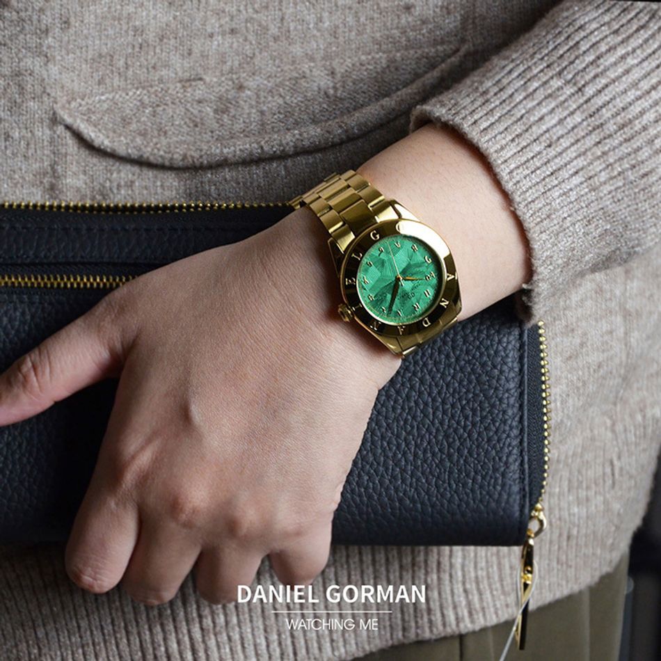 DANIEL GORMAN ｜多巴胺系列 DG9036YG｜金框綠面 不規則紋路 金色不鏽鋼錶帶錶面展示