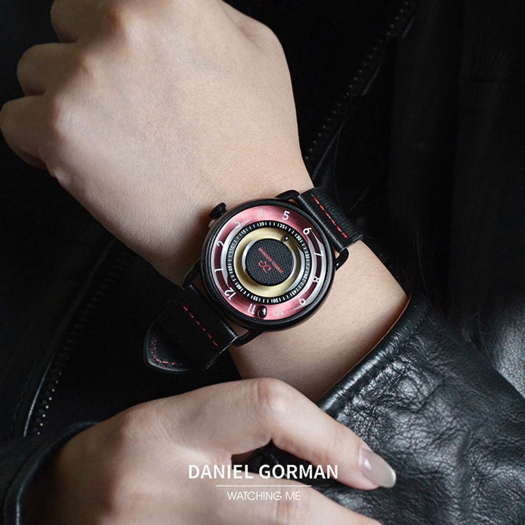 DANIEL GORMAN ｜DGY000KP｜粉黃色透明面 磁吸指針 黑色框 黑色鬆緊+皮革錶帶實帶細節