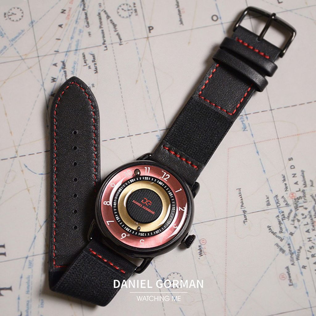 DANIEL GORMAN ｜DGY000KP｜粉黃色透明面 磁吸指針 黑色框 黑色鬆緊+皮革錶帶錶帶細節