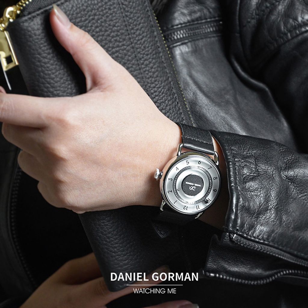DANIEL GORMAN ｜DGY000WK｜白色透明面 磁吸指針 銀色框 黑色鬆緊+皮革錶帶實戴展示