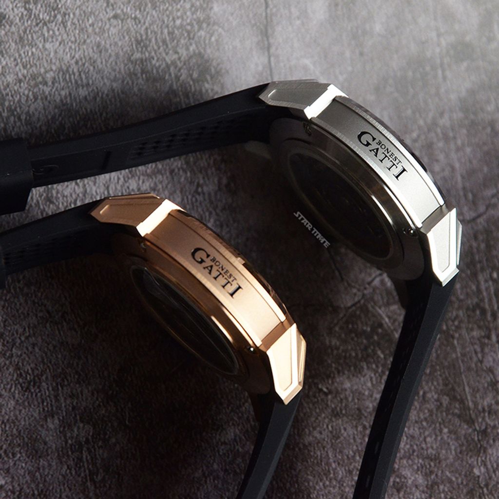 BONEST GATTI 布加迪 | 宇宙系列 BG5805-A2 | 黑銀款 鏤空面盤 黑色氟橡膠錶帶 自動上鍊機械腕錶側面細節