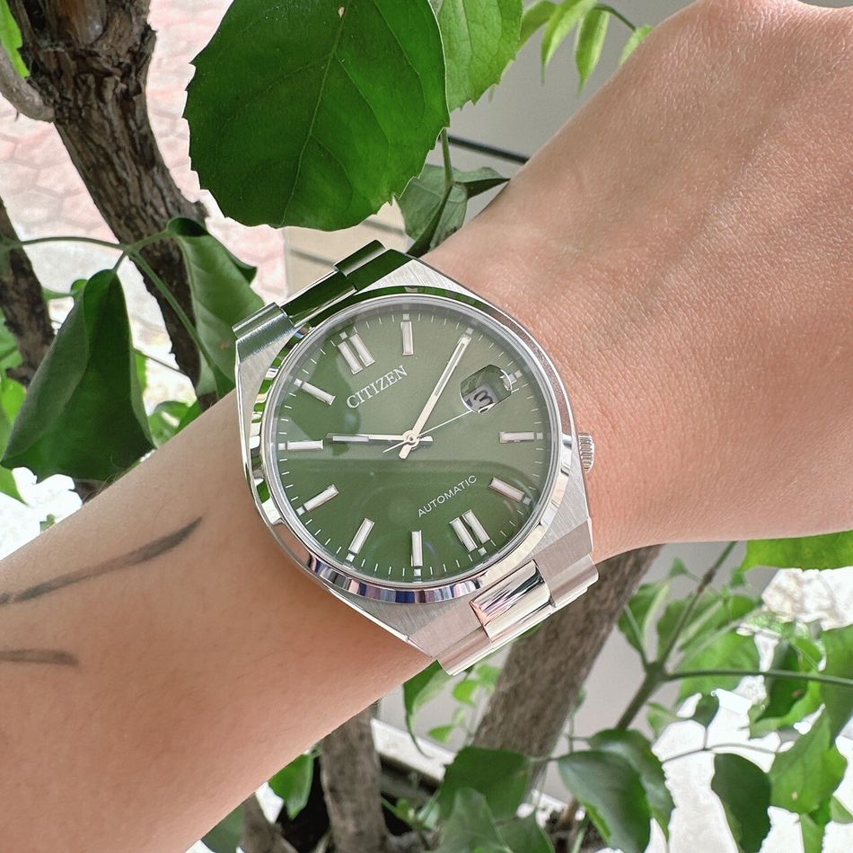 CITIZEN 星辰 | 彩通色彩聯名款 NJ0158-89Z | 翠綠錶面 銀色錶帶 機械錶 實戴細節