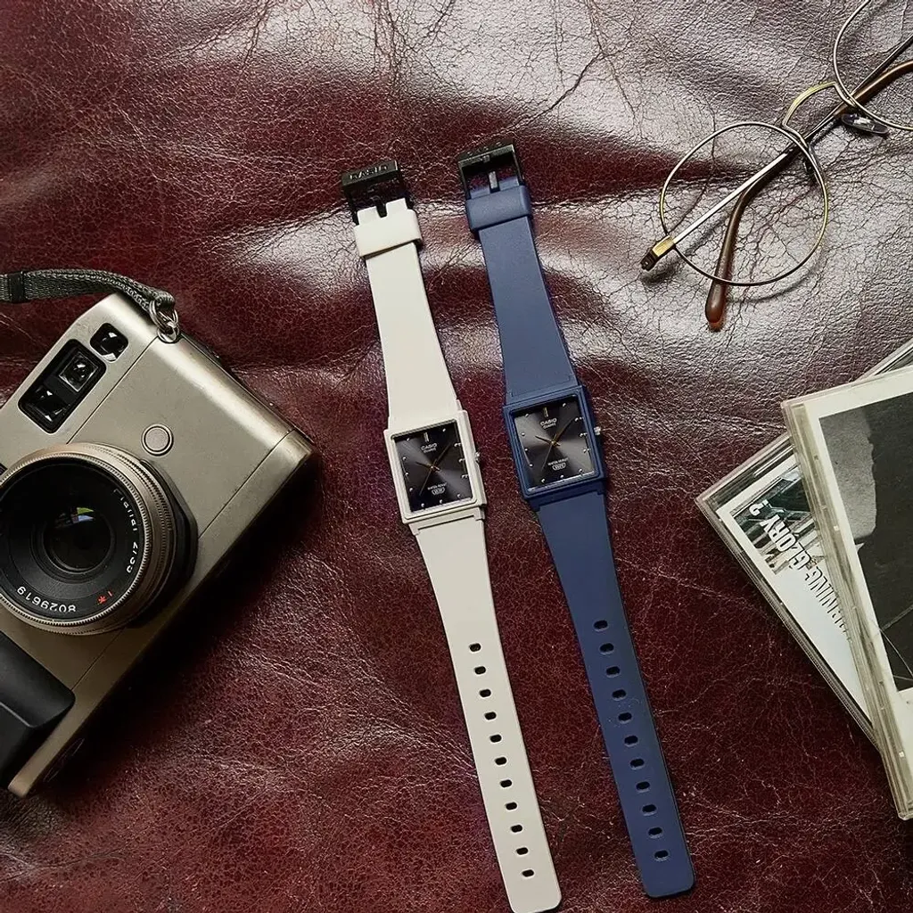 CASIO | MQ-38UC-8A | 黑色錶面 黑錶盤 方形霧感指針錶 系列展示