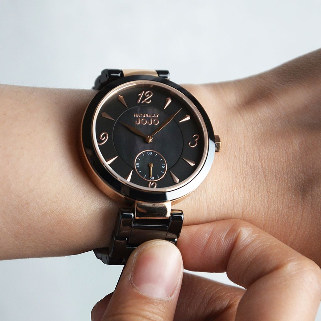 NATURALLY JOJO | JO96986-88R | 黑色系 簡約小秒針 陶瓷腕錶 37mm 實戴細節