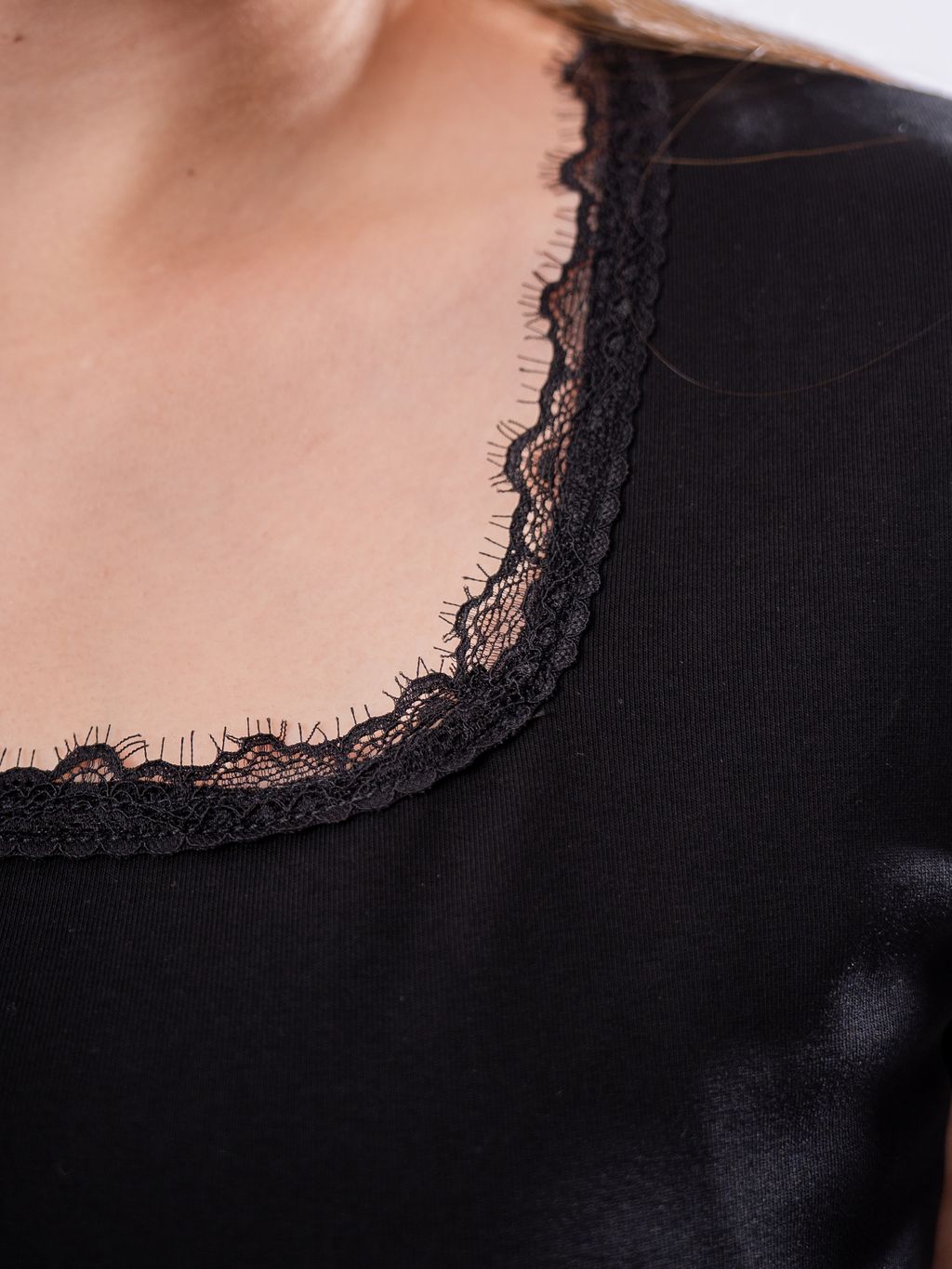 Plus size Lace Frame Tee 4