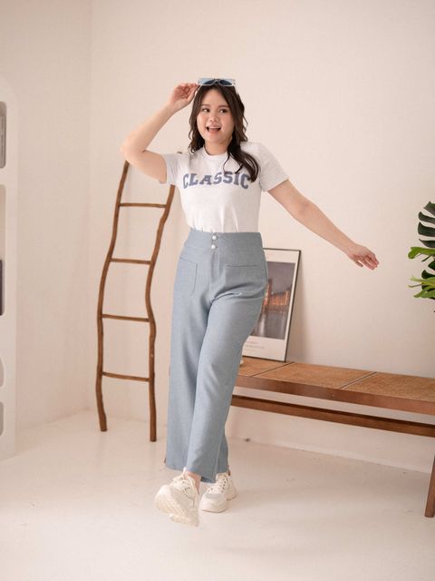 Plus size Classic tee with textured chenille embroidery in light grey.